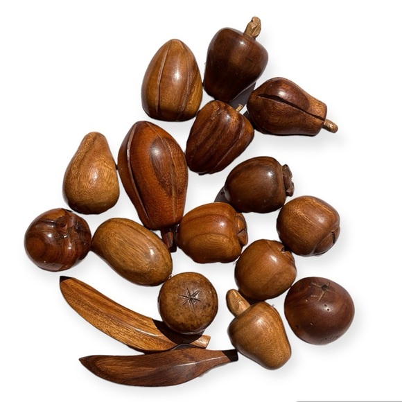 Wooden Fruit Mid-Century Modern, Vintage 17 pieces